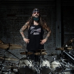 Mike Portnoy - colleague of John Myung