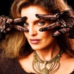 Tracy Scoggins